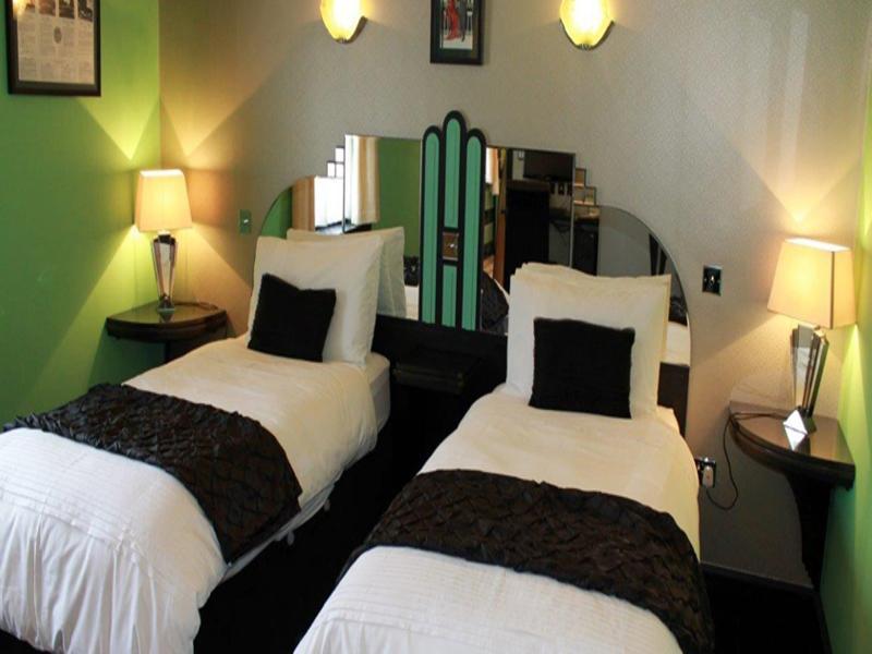The Pitstop Bed & Breakfast Little Hallingbury (Essex)