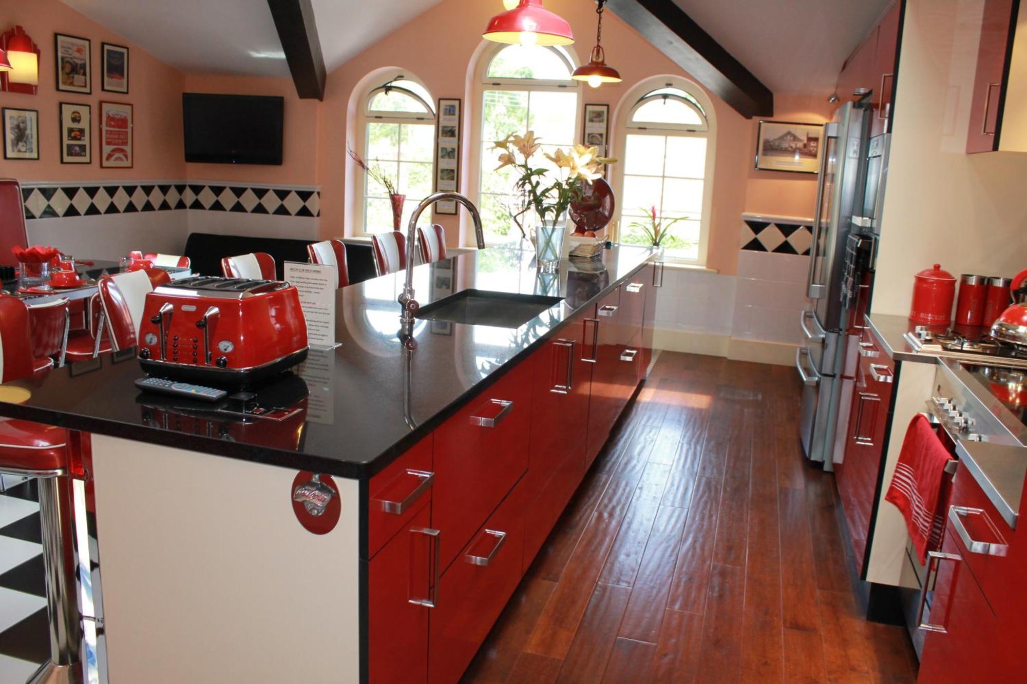 The Pitstop 4* Little Hallingbury (Essex)