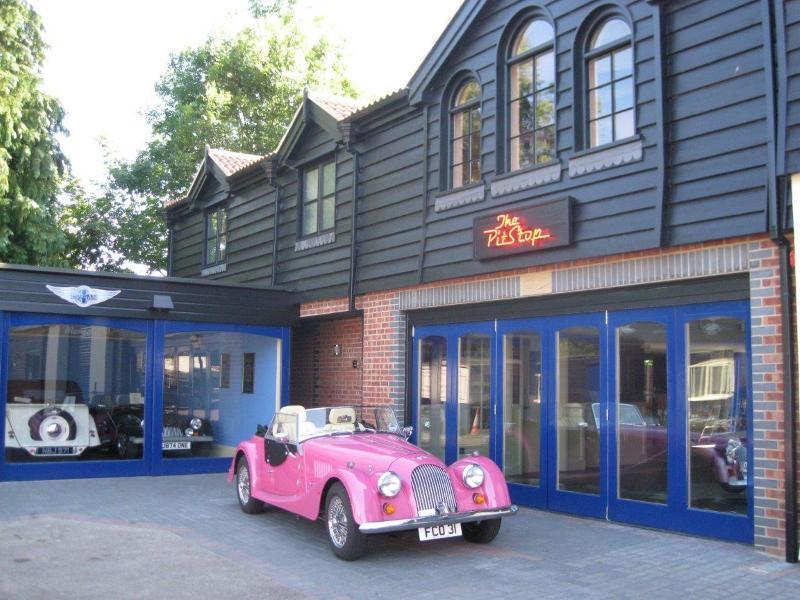 The Pitstop Bed & Breakfast Little Hallingbury (Essex)