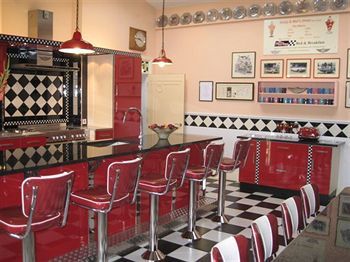 The Pitstop 4*